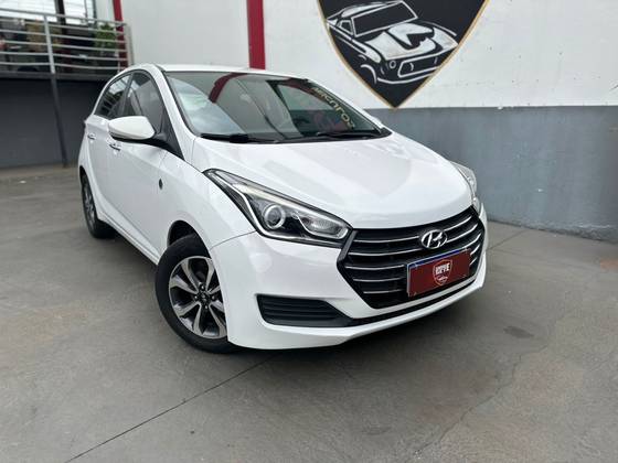 HYUNDAI HB20 1.6 COMFORT PLUS 16V FLEX 4P AUTOMÁTICO HYUNDAI HB20 1.6 COMFORT PLUS 16V FLEX 4P AUTOMÁTICO